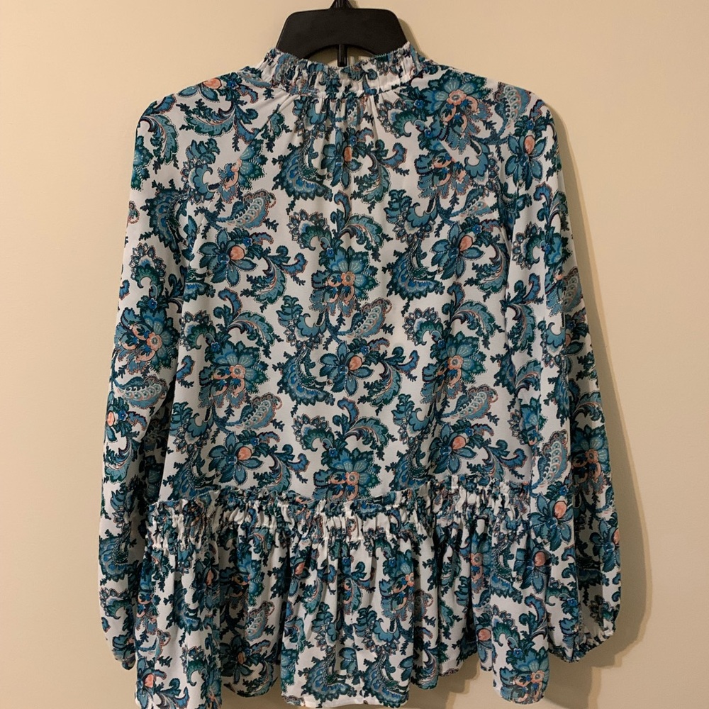 Loft Top Size Small - image 8